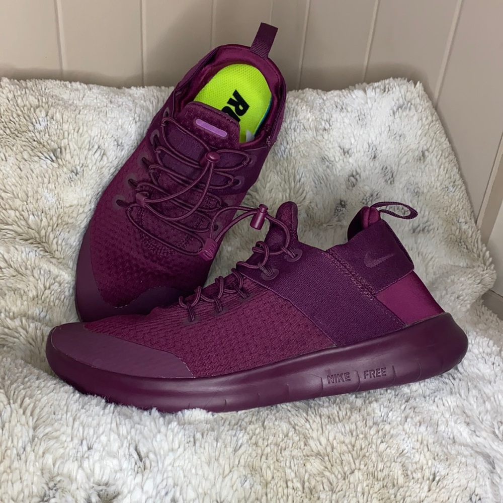 Women’s Nike Free RN CMTR Shoes